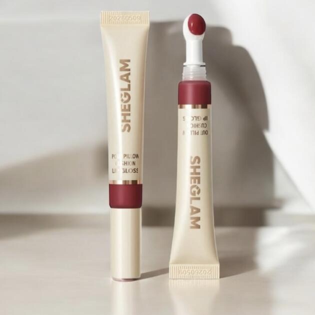 SHEGLAM  POUT PILLOW